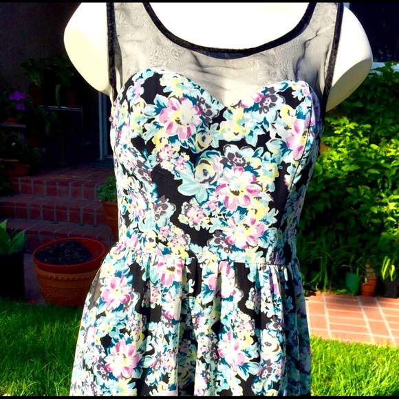 LC Lauren Conrad Dresses & Skirts - LC LAUREN CONRAD Floral Dress